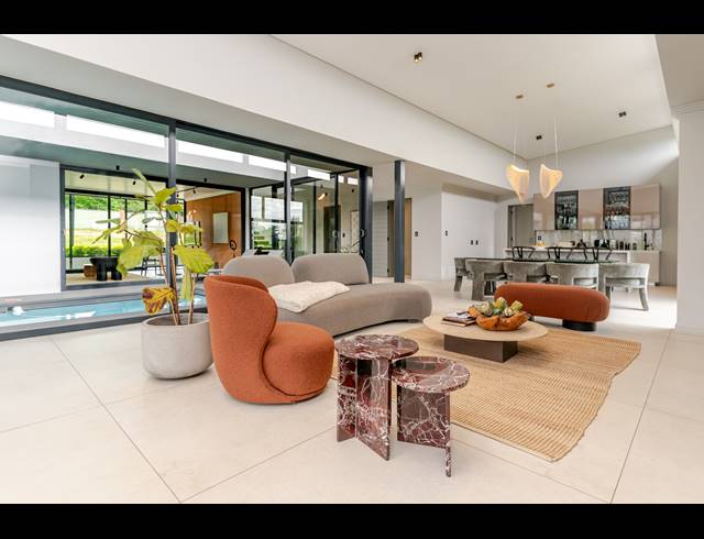 4 BEDROOM FREESTANDING FOR SALE IN HELDERFONTEIN ESTATE